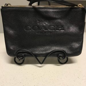Coach Leather crossbag  purse (Authentic)
